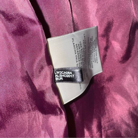 Levi's Zoe Soft Corduroy Bubble Puffer Jacket in Burgundy(L) - Picture 6 of 8